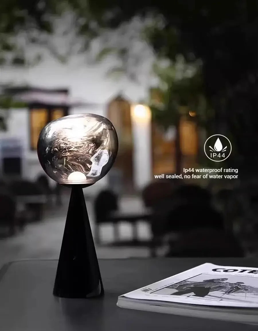 Lava LED Table Lamp _Dreamy glow zone