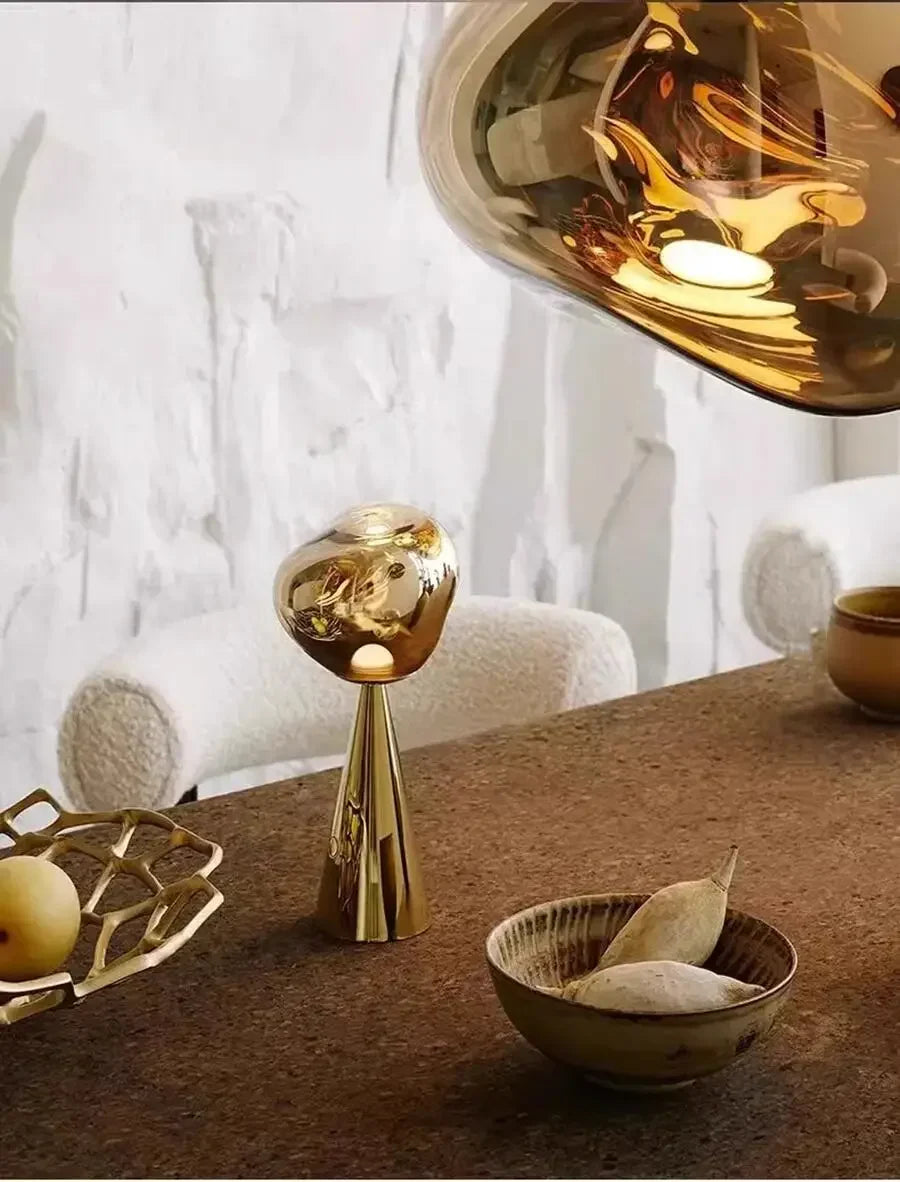 Lava LED Table Lamp _Dreamy glow zone
